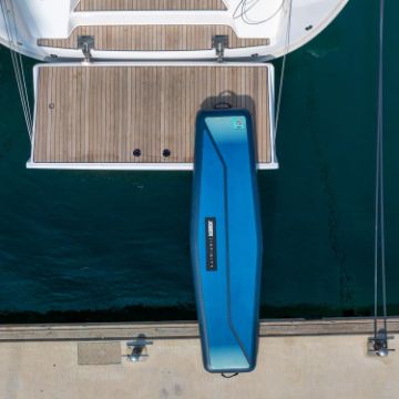 Guests Enjoying The Jobe Sports Infinity Gangway On The Ocean, Rigid Dropstitch Technology (Like Sup). Ultra-Fast Setup. Easy Storage. 5Mm Thick Eva Deck. Easy 1-2 Person Lift. Includes Tough Pvc Storage Bag. 3 Year Warranty.