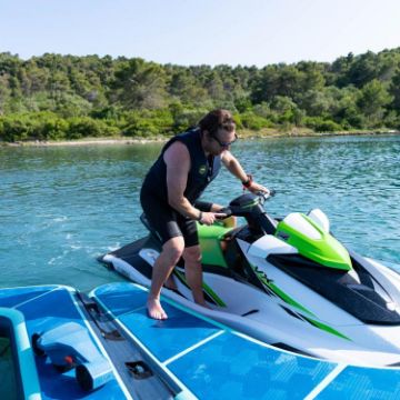 Jobe Sports Infinity Jetski Dock Platform, Premium Marine Water Sports Gear Packed Neatly For Compact Superyacht Storage